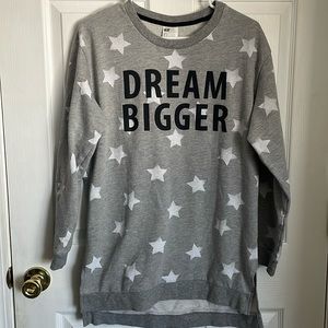 H&M long sleeved women’s sweatshirt with words Dream Bigger. Gray w/ white stars